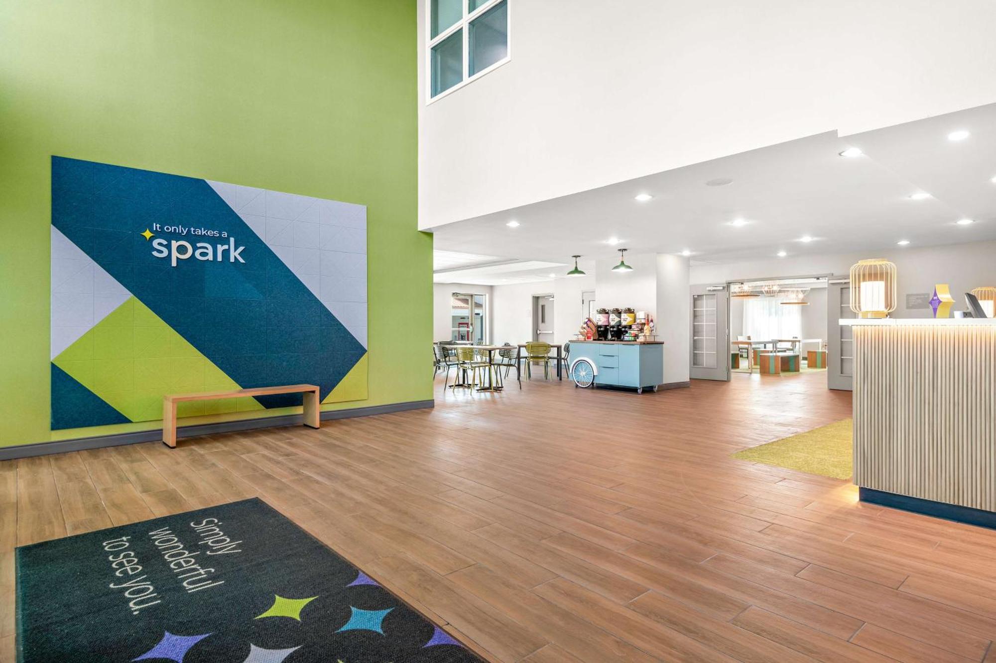 Spark By Hilton เอ็กซ์ตัน ภายนอก รูปภาพ